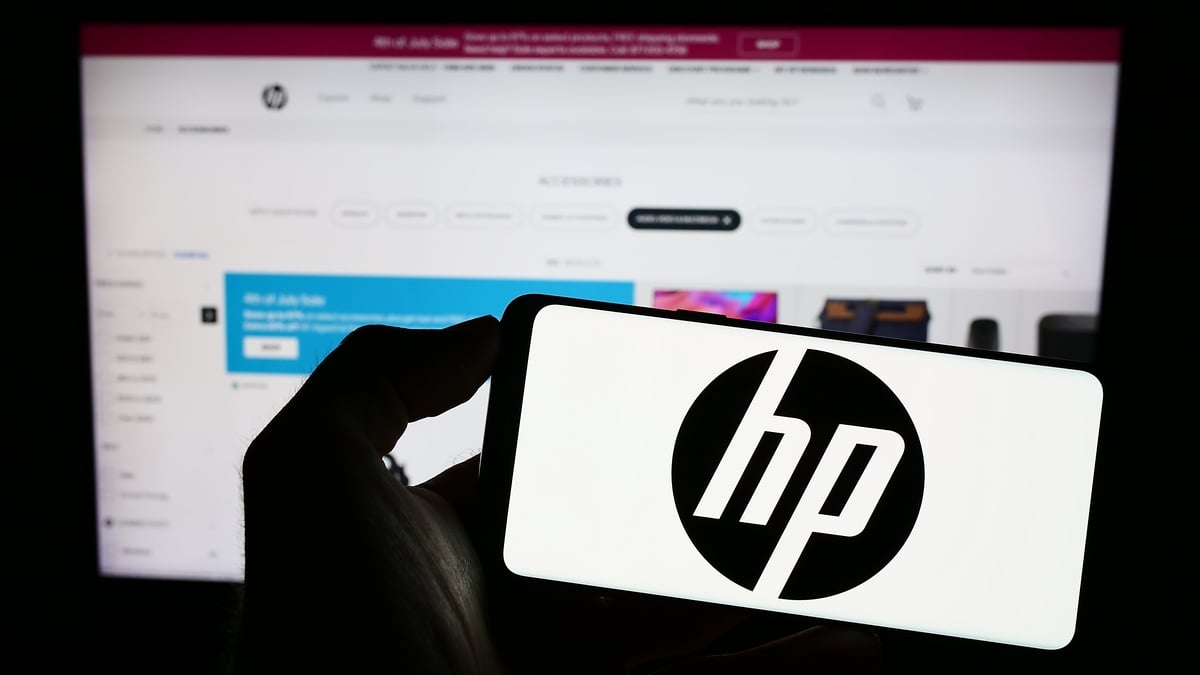 HP Inc. (HPQ) Stock: Strong Revenue Growth Despite Decline in Earnings