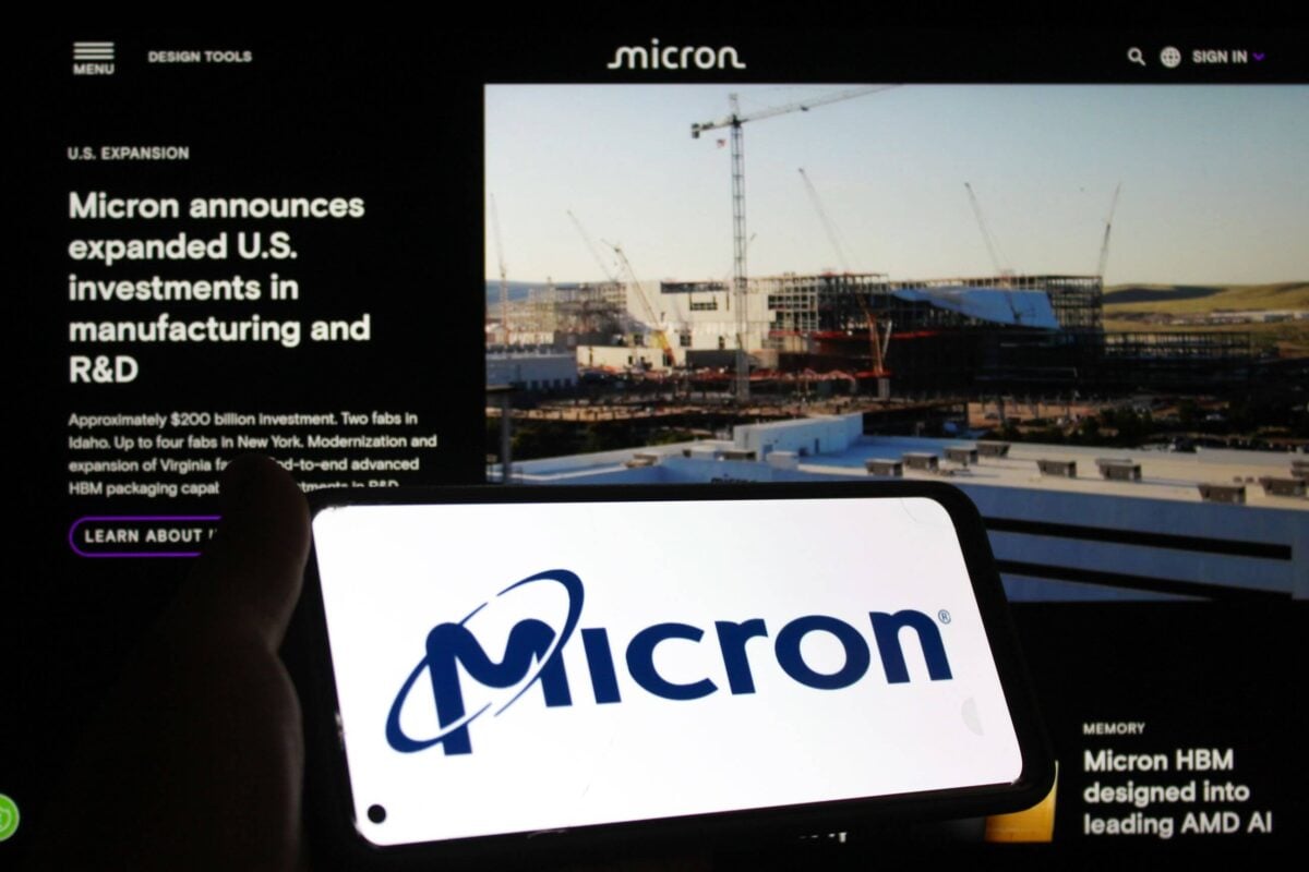 Micron (MU) Stock: Two Executives Sell Over $15 Million Before Epic Rally