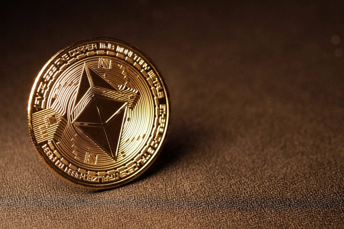 Ethereum (ETH) Price: Major Whales Accumulate as Network Usage Reaches Decade Peak