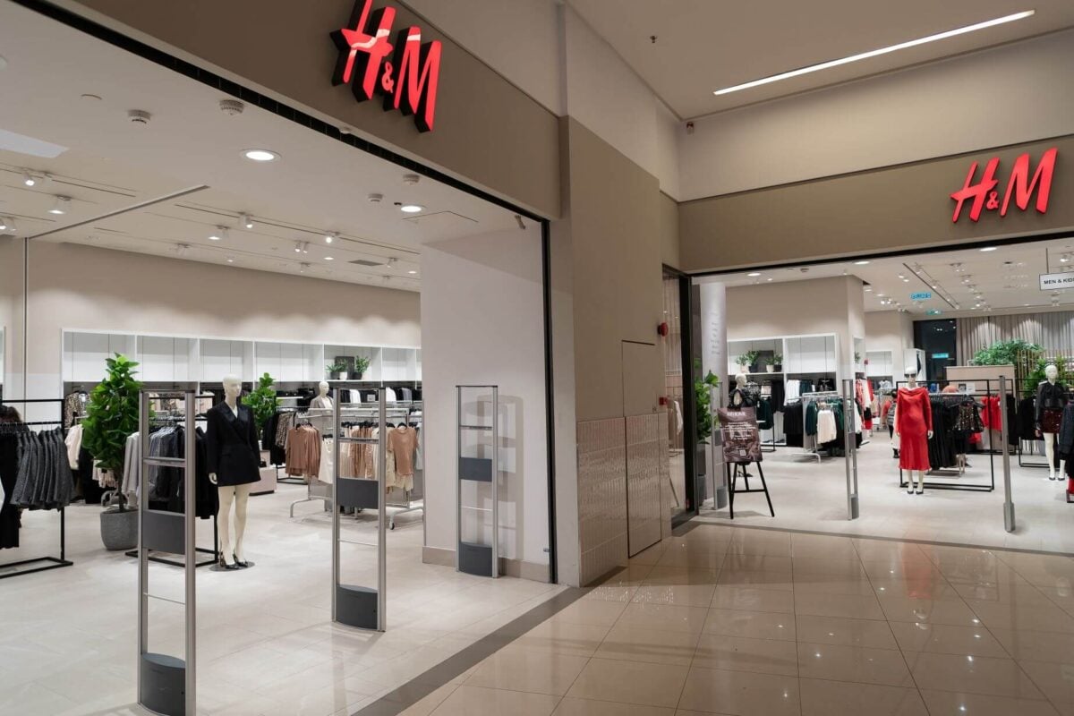 H&M Shares Plunge 7% on Disappointing March Sales Forecast