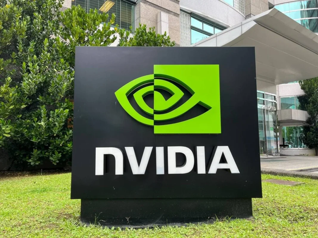 Nvidia (NVDA) Trades Below S&P 500 Valuation as Institutions Dump $73B in Shares