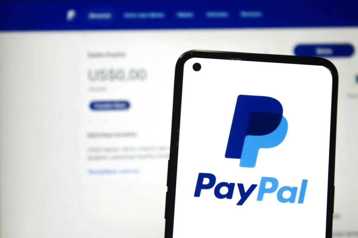 PayPal (PYPL) Stock Plunges 85% From Peak — Smart Buy or Value Trap?