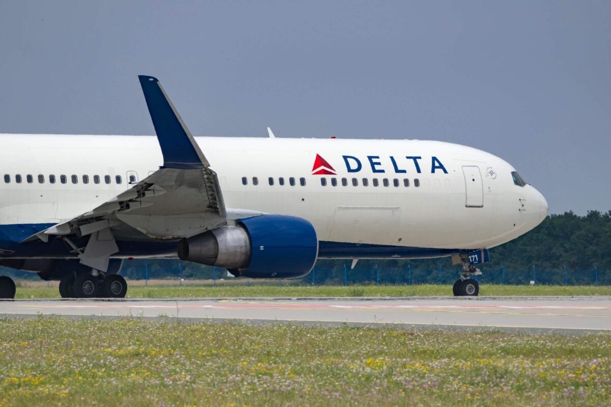 Delta Air Lines (DAL) Stock Drops as TD Cowen Slashes Price Target Amid Fuel Cost Worries