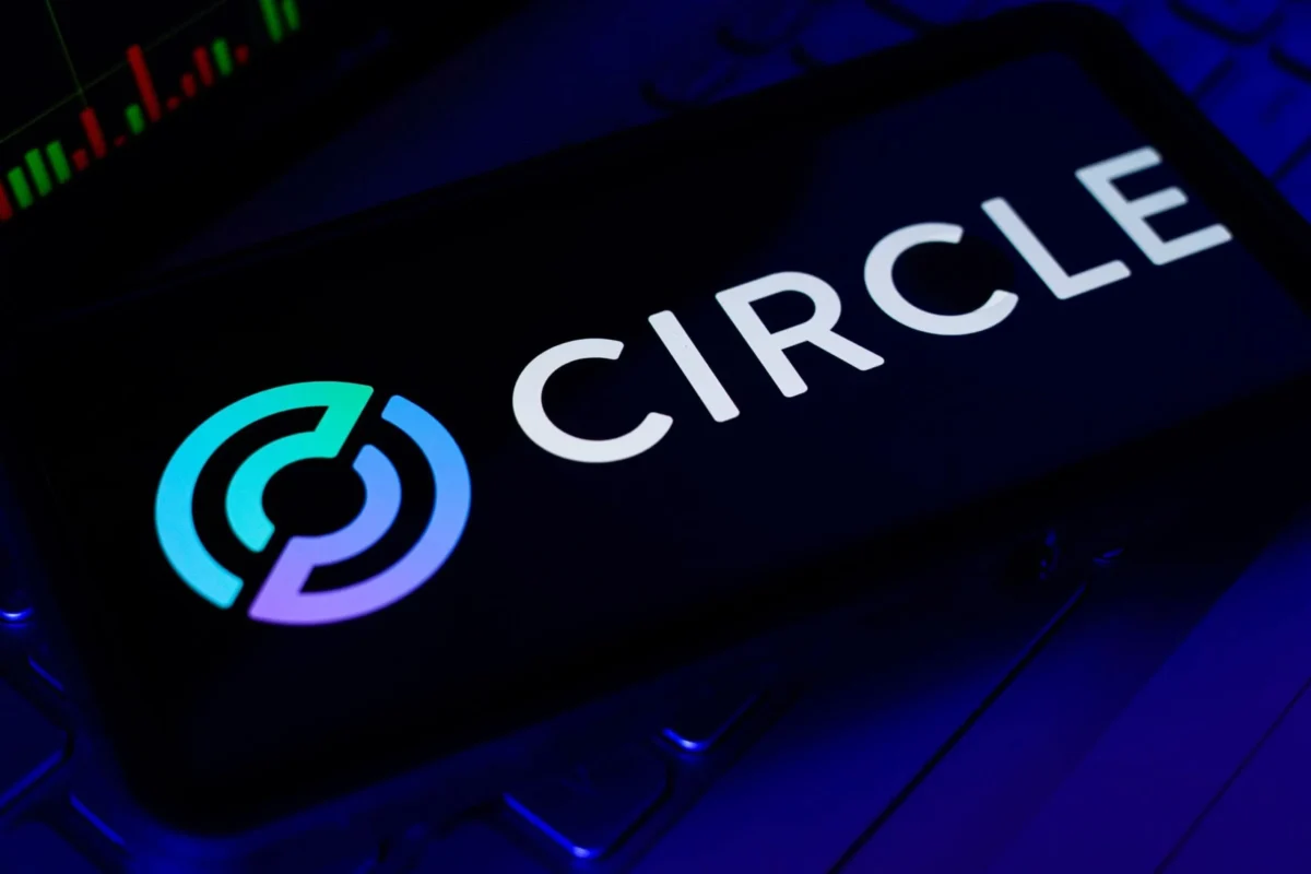 Circle Internet (CRCL) Stock: Insider Offloads $121K Amid Bearish Analyst Outlook