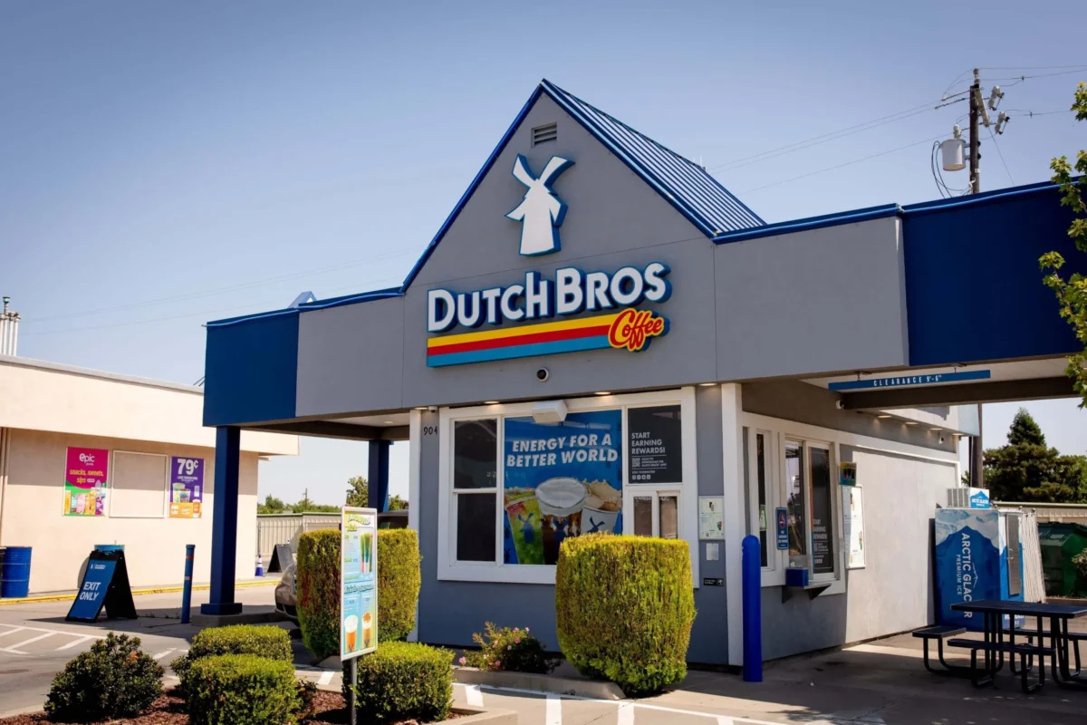 Dutch Bros (BROS) Stock Falls 24% Despite Record-Breaking Performance in Q4