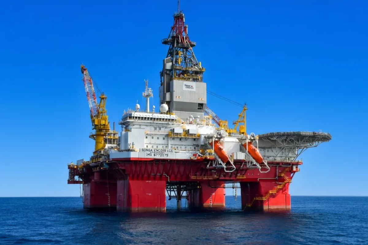 Oil Markets Steady at $95 as US-Iran Truce Extension Looms