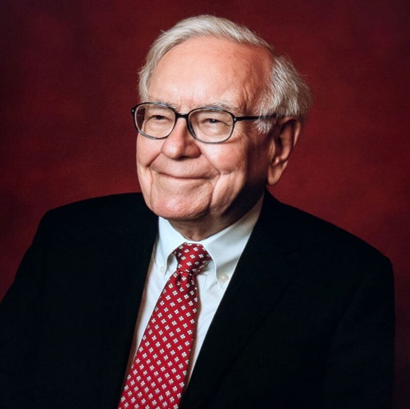 How Warren Buffett Tells Young Investors to Navigate Market Downturns