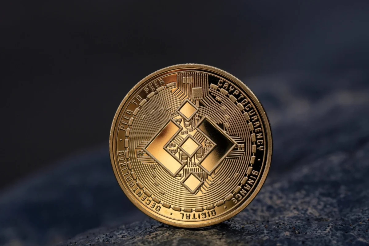 BNB (BNB) Price Slides 2% Following VanEck’s Historic U.S. Spot ETF Debut