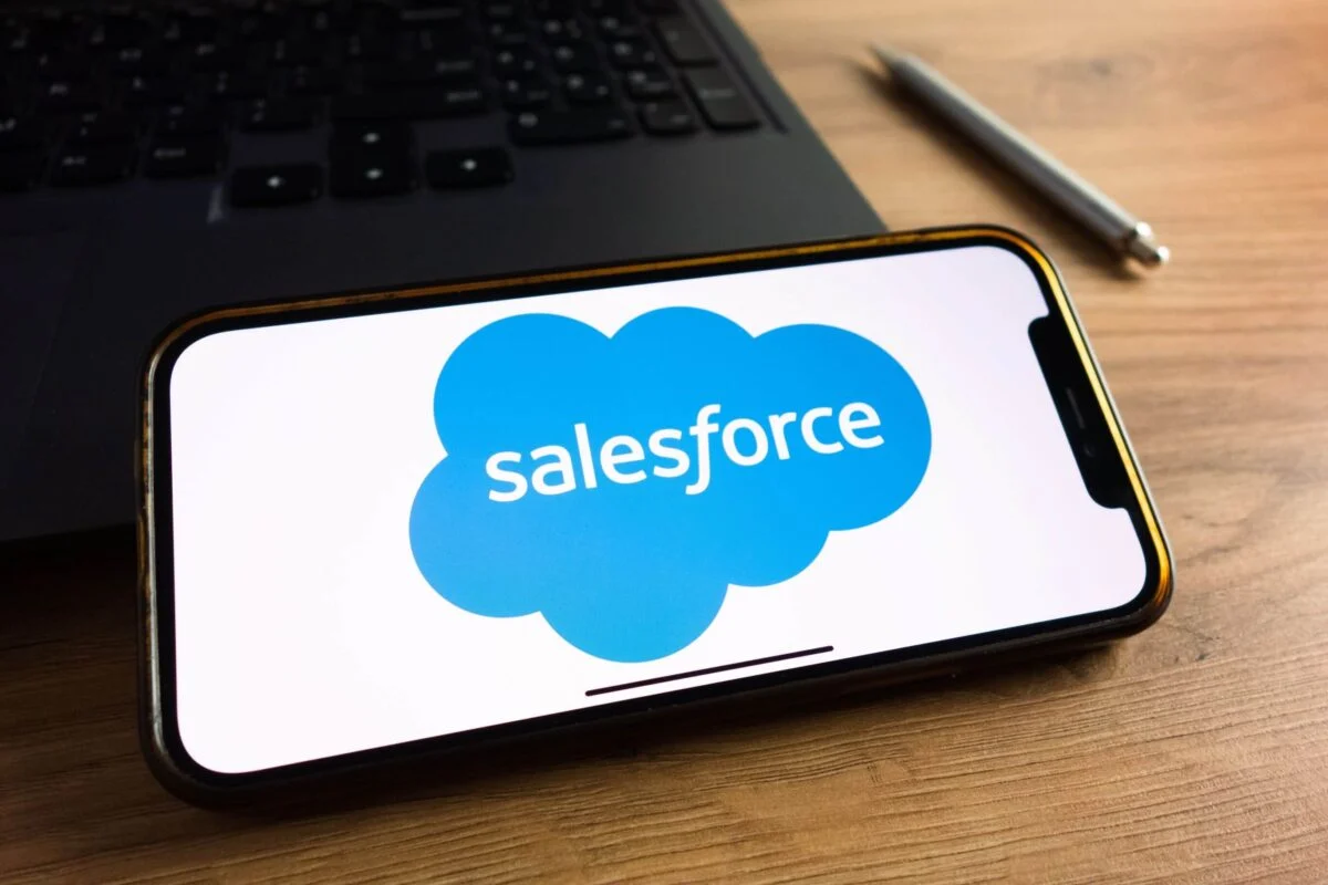 Salesforce (CRM) Stock Climbs 3.4% as Market Rethinks AI Disruption Narrative