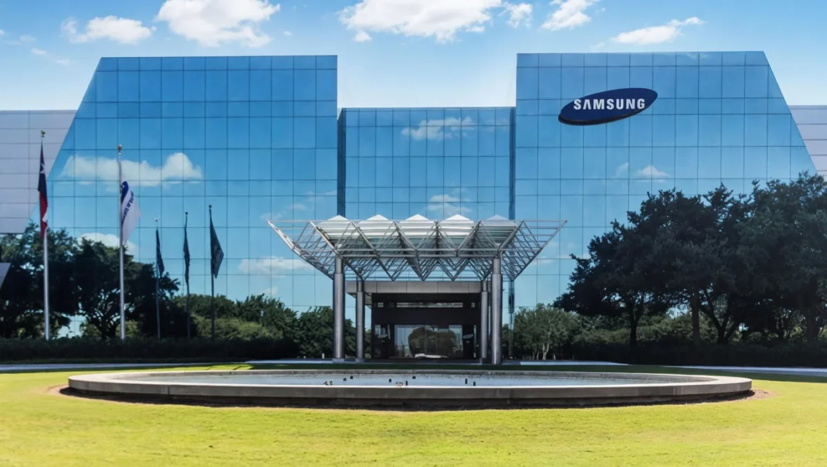 Samsung Electronics Shares Climb Amid Union Legal Battle Over Compensation Agreement