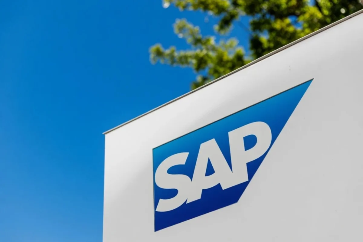 SAP (SAP) Stock Analysis: Should Investors Buy After €250M German AI Cloud Win?