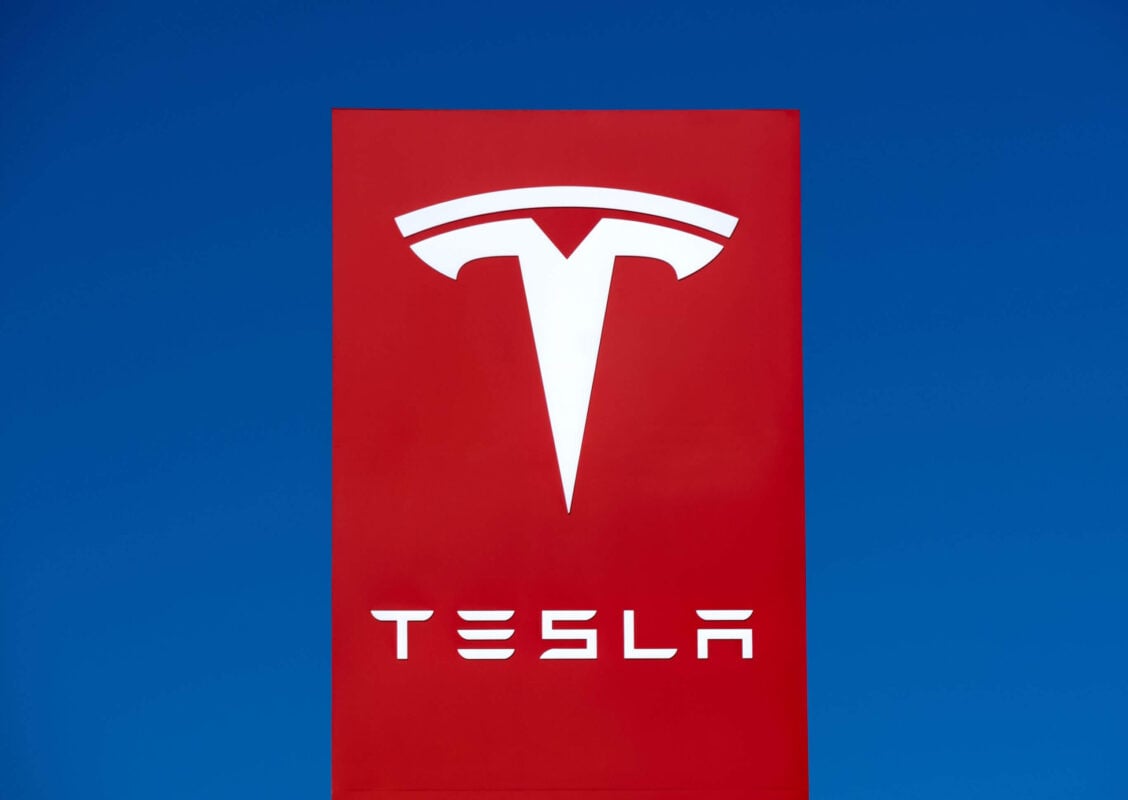 Tesla (TSLA) Shares Decline Amid $31M Insider Selling Spree Over Three Months