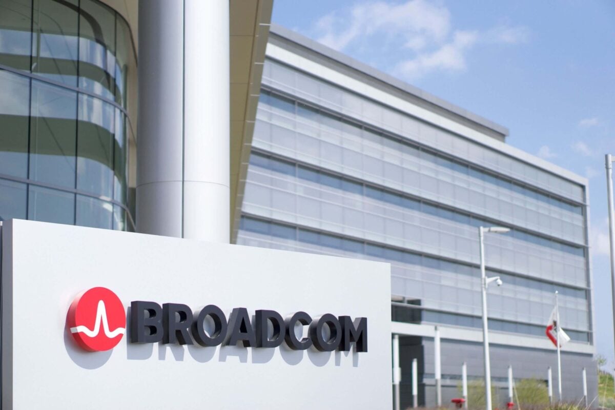 Why JPMorgan Recommends Broadcom (AVGO) Stock as an Aggressive Buy
