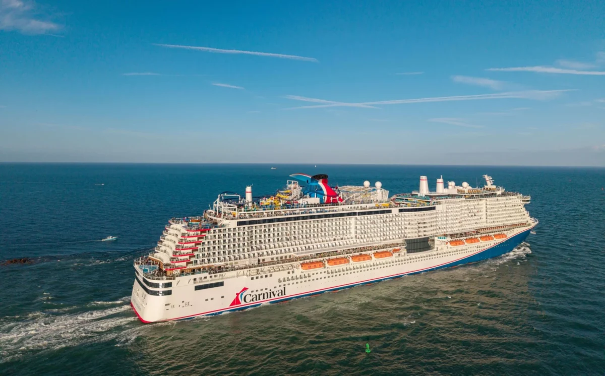 Carnival (CCL) Stock Dips Despite Profit Beat on Revenue Shortfall