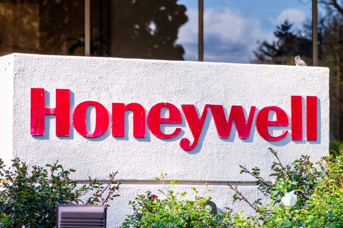 Honeywell (HON) Stock Surges 4% as Board Finalizes Aerospace Spin-Off Plans