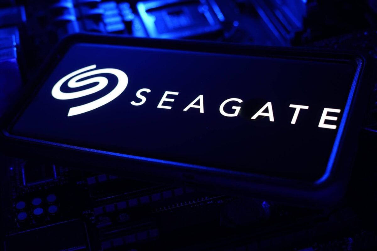 Seagate (STX) Stock Soars on AI Storage Boom — Should Investors Chase This Rally?