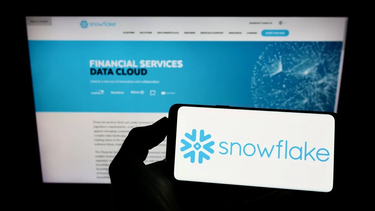 Sanofi (SASY) Deploys AI-Powered Sales Assistant on Snowflake Platform