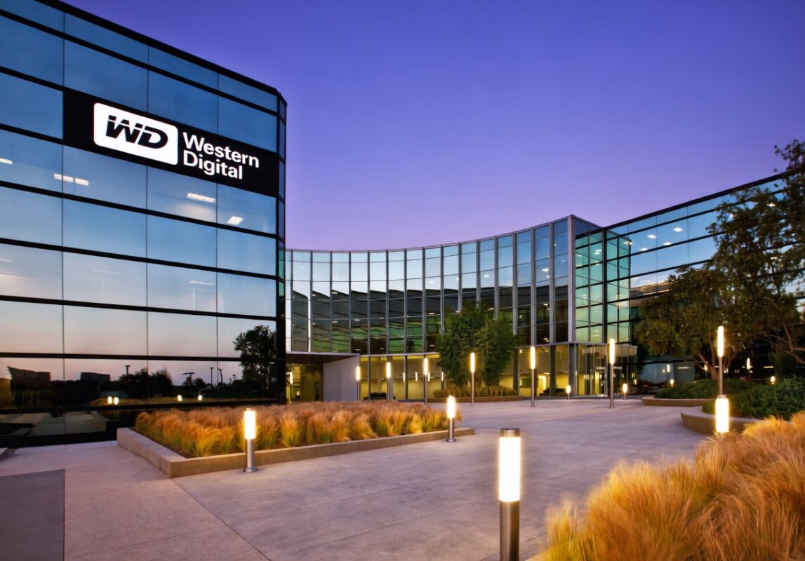 Memory Stocks Surge as Mizuho Predicts AI-Driven Supply Crunch Through 2027