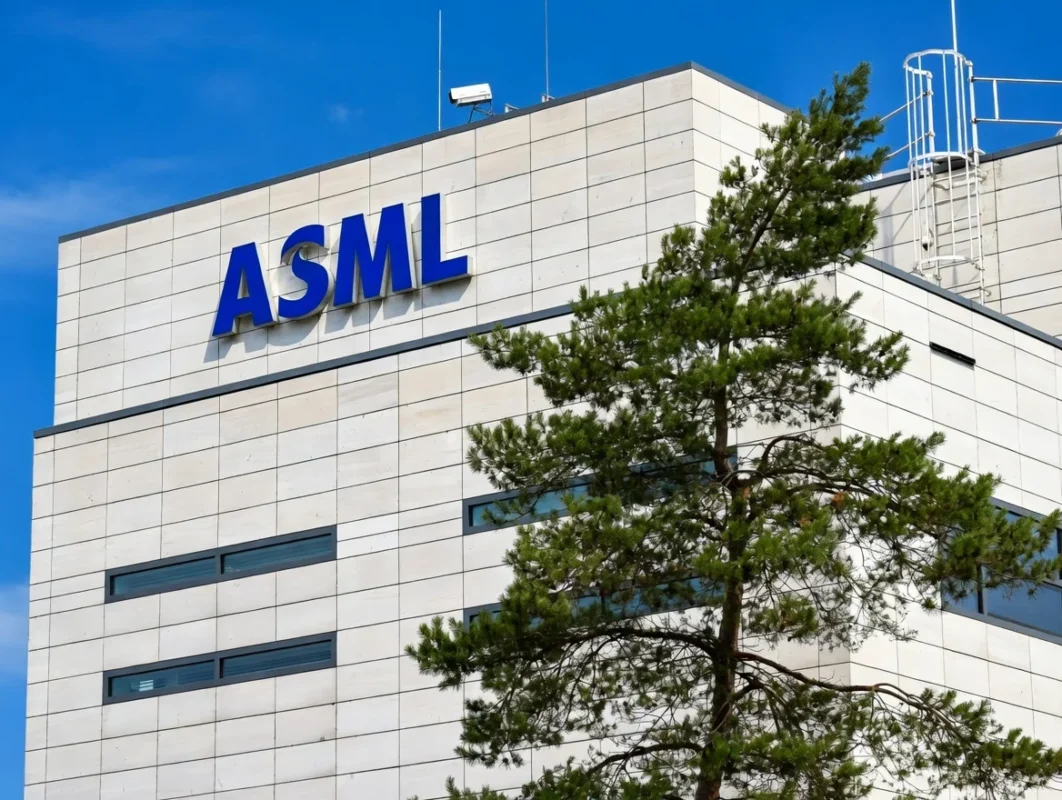 ASML Stock (ASML) Eyes Historic $1 Trillion Valuation as AI Chip Demand Soars