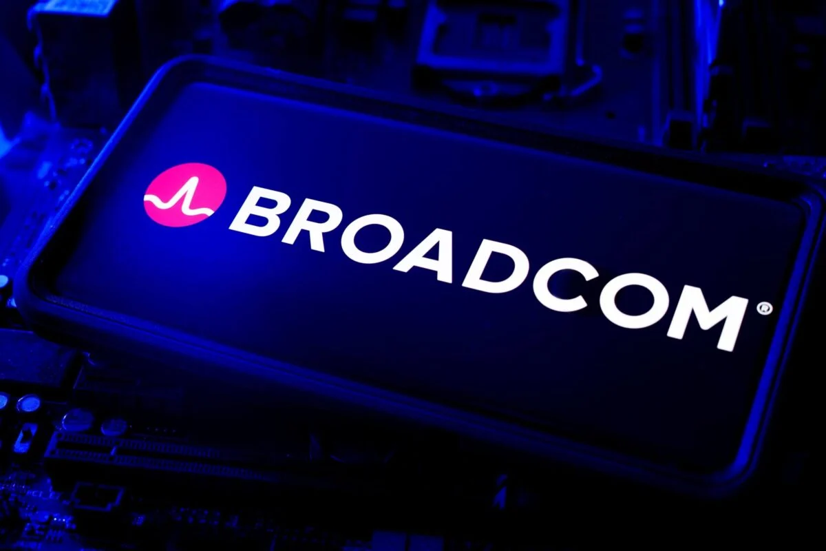 Broadcom (AVGO) Insider Offloads $10 Million in Stock: What It Means for Shareholders