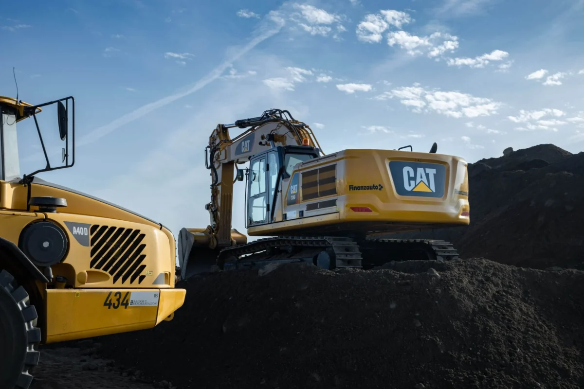 Caterpillar (CAT) Acquires AI Mining Startup Skycatch as Stock Dips 5%