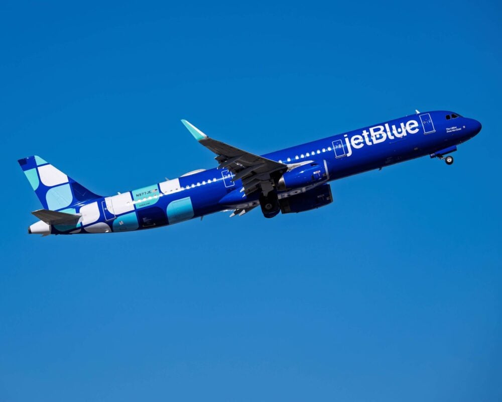 JetBlue (JBLU) Stock Plunges 6% as Hormuz Drone Strikes Spike Oil Costs
