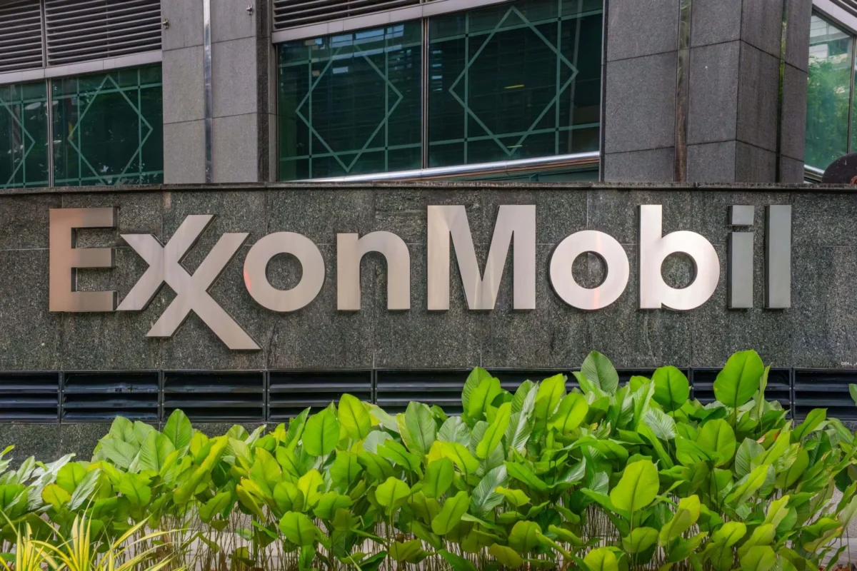 ExxonMobil (XOM) Stock Surges Above $156 as Crude Oil Breaches $90 Amid Iran Conflict