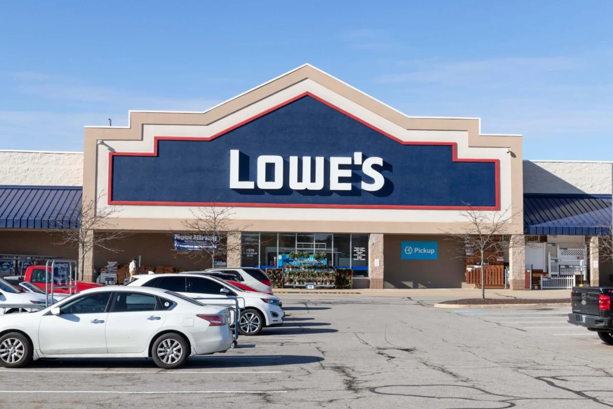 Why Lowe’s (LOW) Stock Tumbled 4% After Q2 Earnings Despite Profit Beat