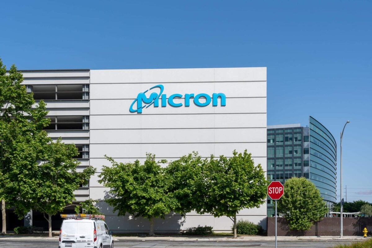 Micron (MU) Stock Slides 4%: Should You Buy the Dip as Apple CEO Signals Rising Memory Prices?