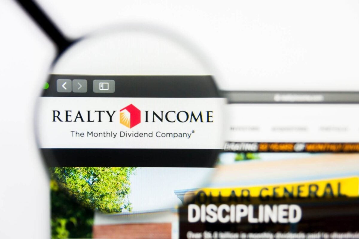 Realty Income (O) Stock: Why UBS Just Invested $641M in This Dividend Giant