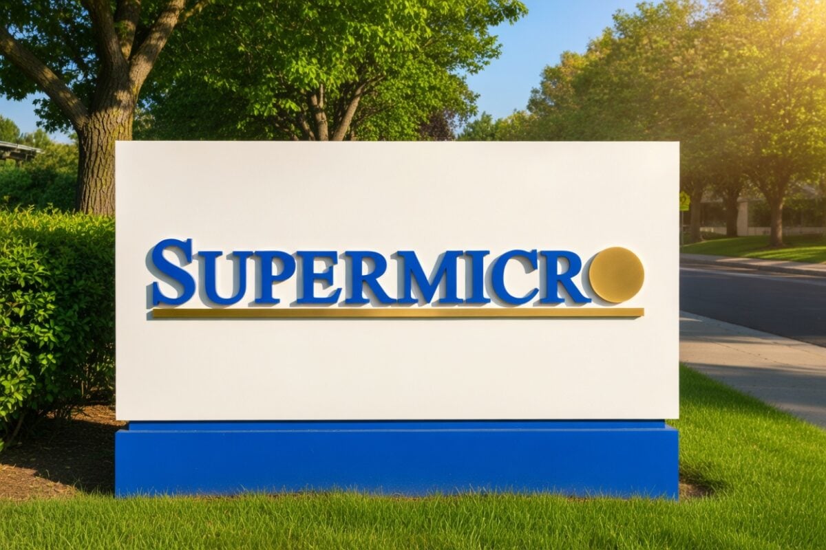 Should You Buy Super Micro Computer (SMCI) Stock Ahead of Q4 Earnings Report?