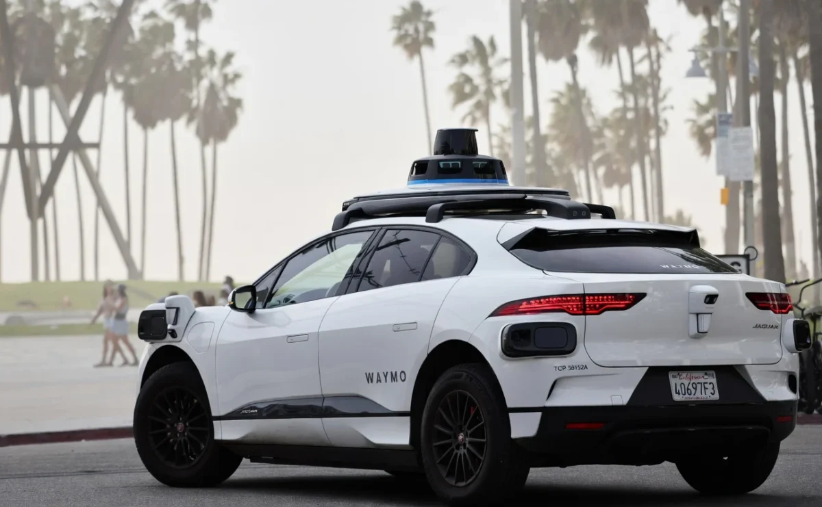 Alphabet (GOOGL) Takes Control: Waymo Unveils Custom Chip and Ojai Robotaxi
