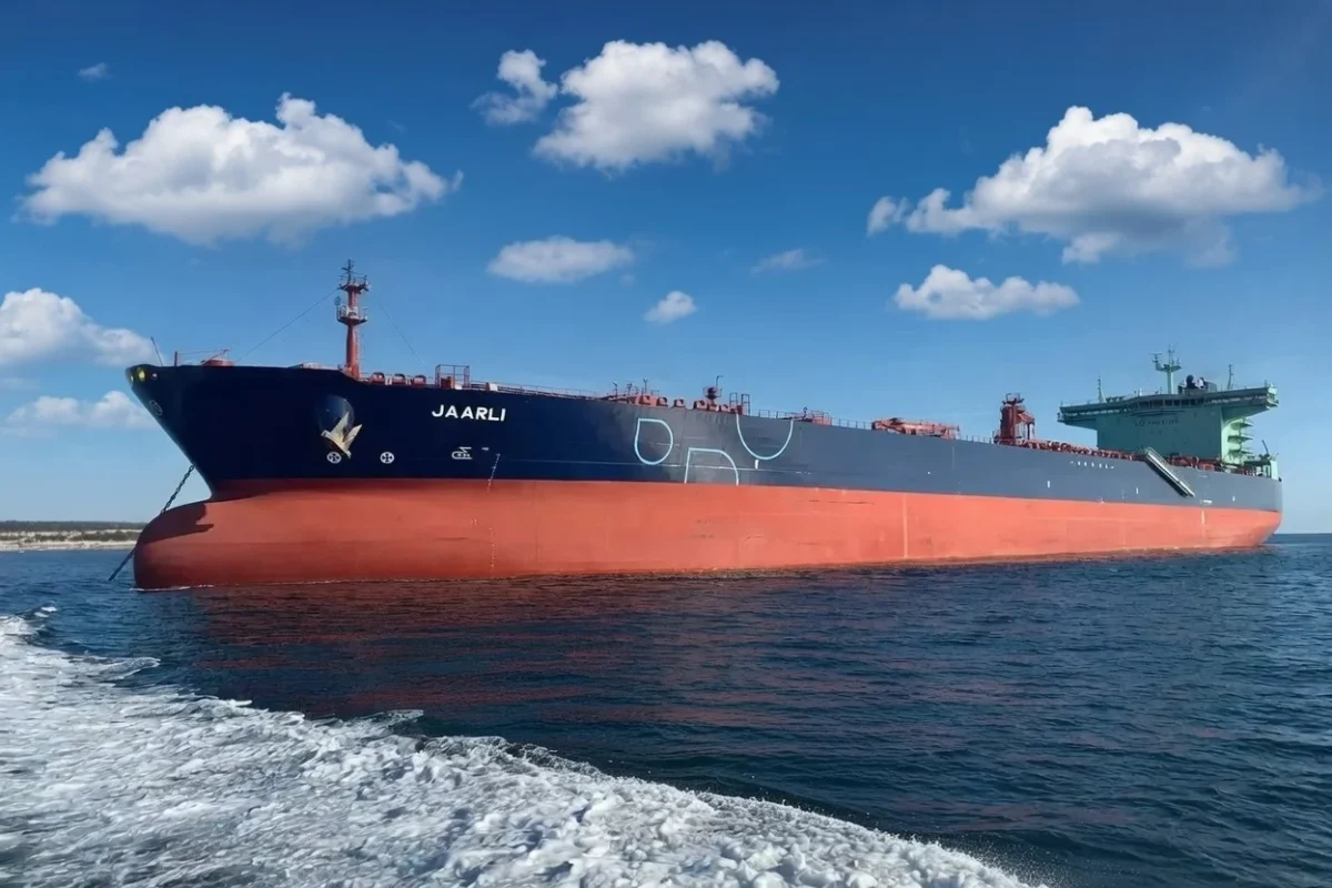 Crude Oil Posts First Weekly Advance in Three Weeks Following Hormuz Strait Incident