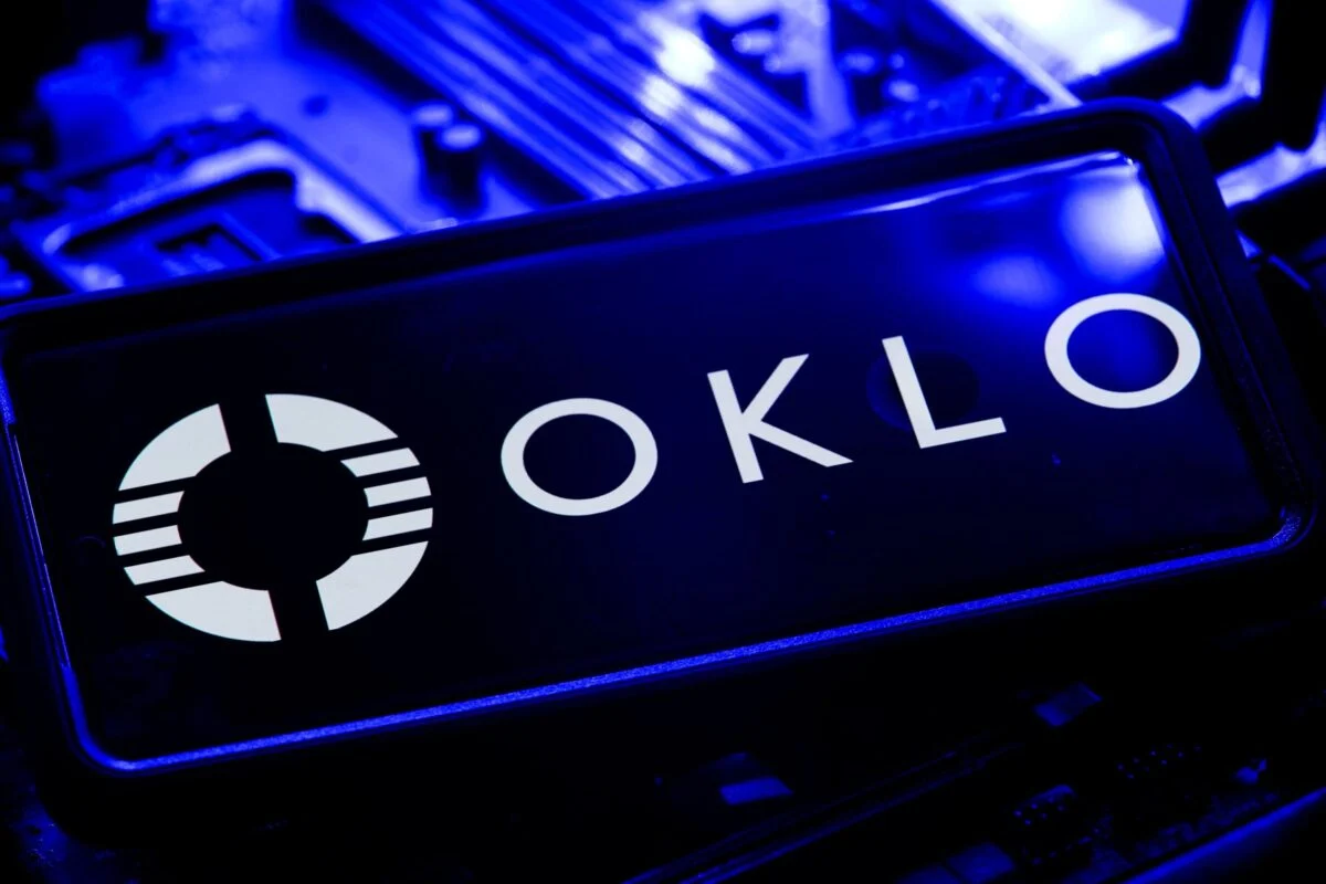 Oklo (OKLO) Stock Surges After Nuclear Reactor Achieves Critical Milestone – Should You Buy Before Earnings?