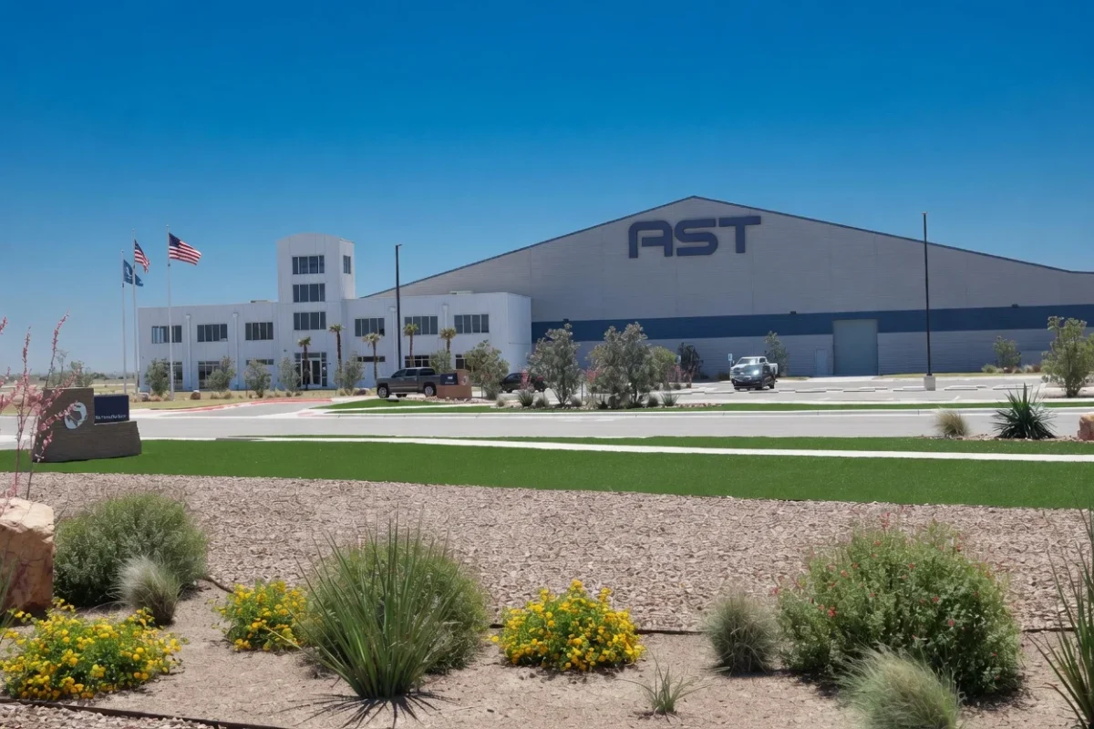 AST SpaceMobile (ASTS) Stock Jumps 5% as Severance Plan Ignites Acquisition Speculation