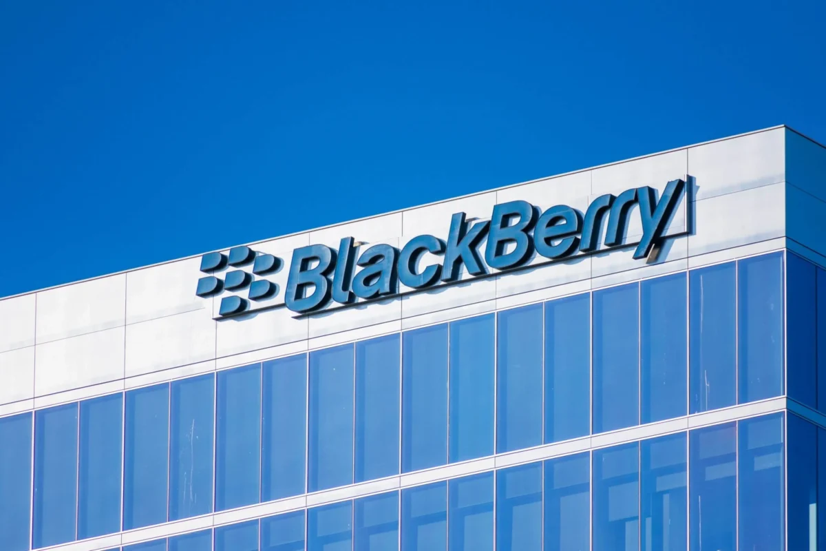 BlackBerry (BB) Stock Dips 4% Despite Strong Q2 Earnings on Disappointing Outlook