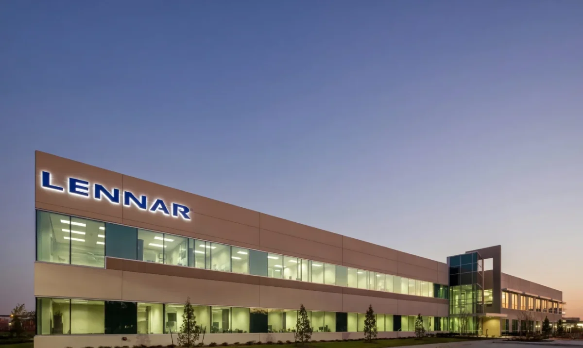 Lennar (LEN) Stock: Should You Follow Berkshire Hathaway’s Bullish Move?