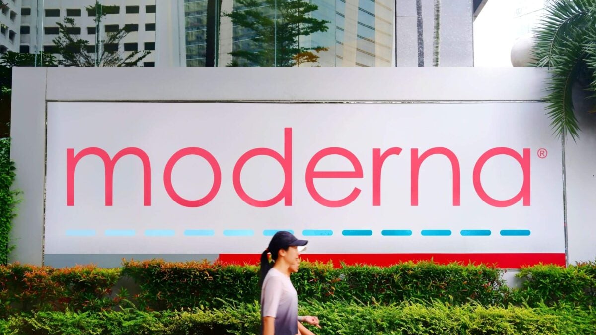 Moderna (MRNA) Stock Surges 3.6% Following Melanoma Trial Win and COVID Vaccine Green Light