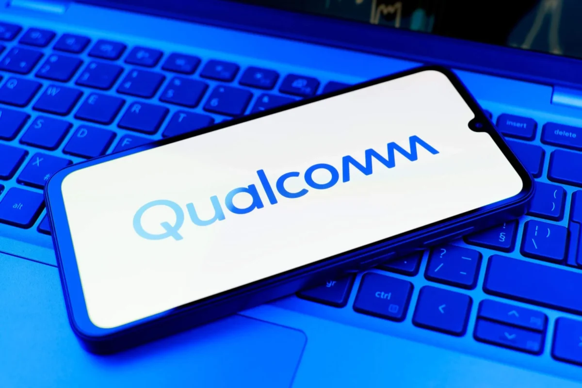 Qualcomm (QCOM) Stock Gains as Apple Patent Agreement Extended Through 2027