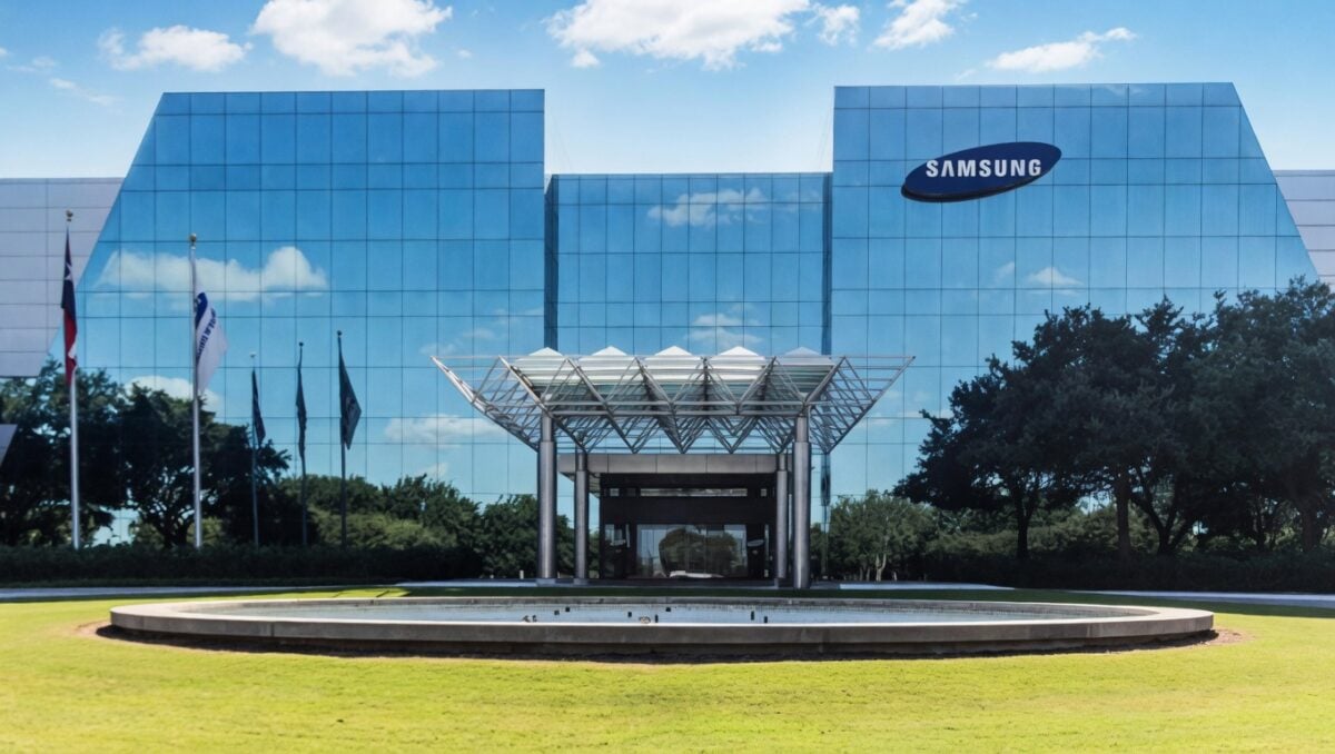 Samsung Electronics (005930) Commits $1B to AI Infrastructure Play Helix Digital